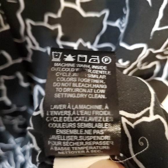 🐈⬛️ RW&Co. Black cat print peplum blouse with tie neck - Size XS - Picture 7 of 8